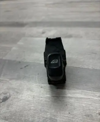 Volvo V70 Electric window control switch 30658696