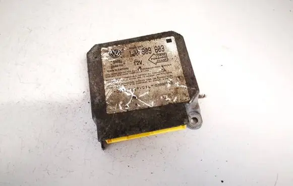 Skoda Octavia Mk1 (1U) Airbag control unit/module 1j0909603