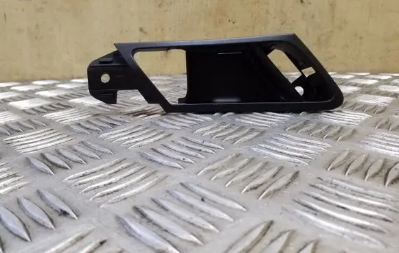 Mercedes-Benz ML W164 Other front door trim element