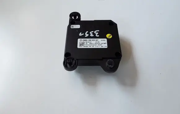 Audi TT TTS RS Mk3 8S Air conditioning/heating control unit 8S0820047