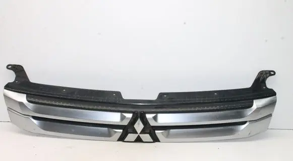 Mitsubishi Outlander Quarter panel pressure vent 7450A959