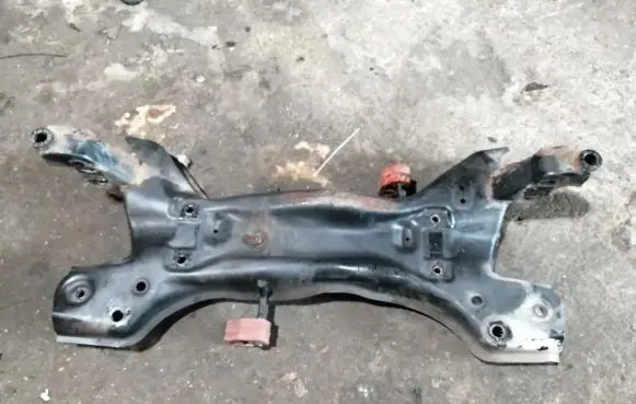 Volkswagen Polo V 6R Front subframe