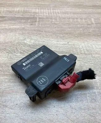 Volkswagen Jetta V Gateway control module 1K0907530F 1K0907951