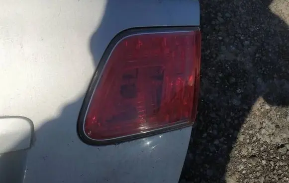 Toyota Avensis T270 Tailgate rear/tail lights