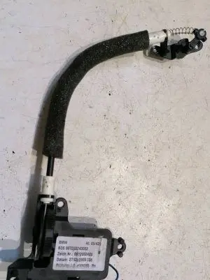 BMW 3 E90 E91 Curtain motor 8972002400 27032009336