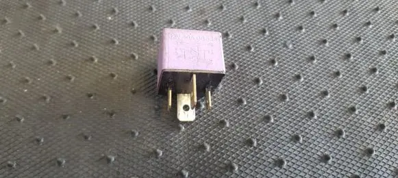 Renault Scenic I Other relay 12V50A03525 12V50A03.525