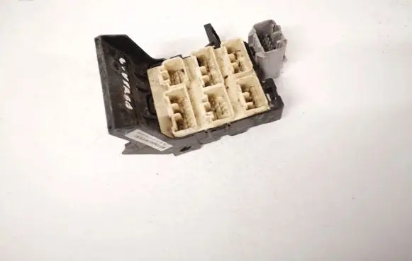 Toyota Avensis T250 Fuse box set 8273405020 82734-05020