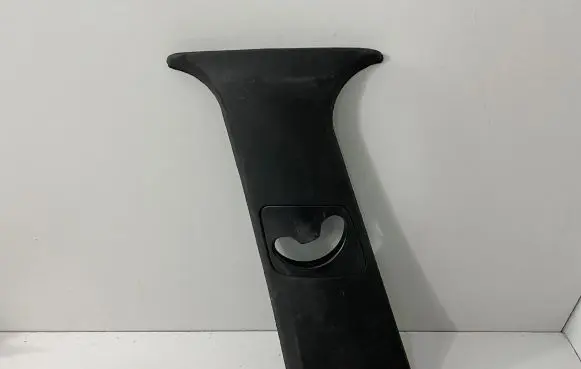 (B) pillar trim (bottom)