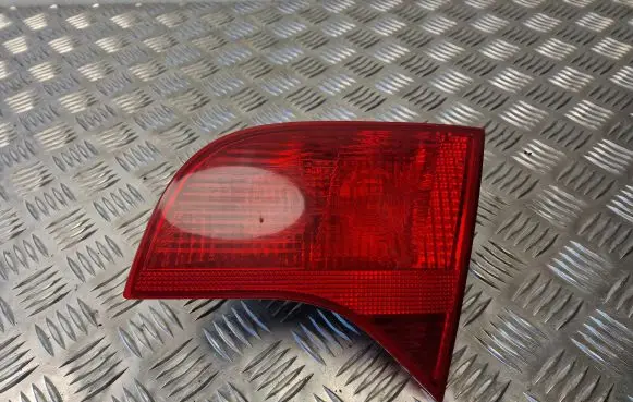 Audi A4 S4 B7 8E 8H Tailgate rear/tail lights 8E9945094A