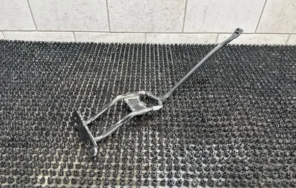 BMW 3 E90 E91 Radiator support slam panel bracket 7116693 21770110