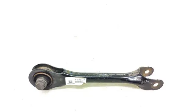 Rear control arm