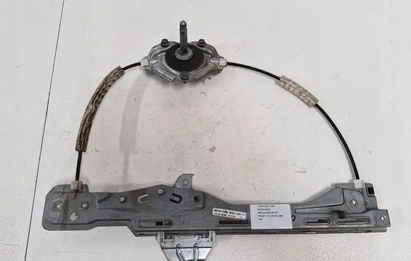 Peugeot 301 Rear door manual window regulator 9674411580