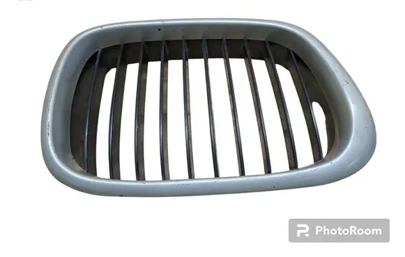 BMW 5 E39 Front bumper upper radiator grill