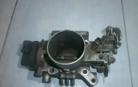 Toyota Corolla E110 Throttle valve 742509G7