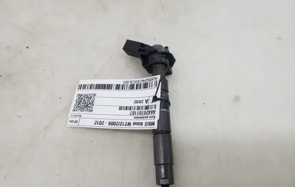 Mercedes-Benz E W212 Fuel injector A6420701187