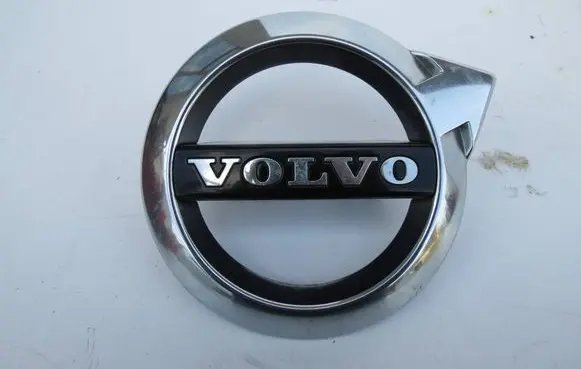 Volvo V90 Cross Country Manufacturer badge logo/emblem 31383645 30383646 31383854