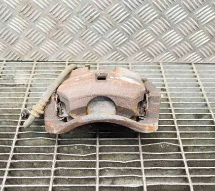 Nissan X-Trail T32 Front brake caliper