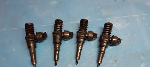Seat Alhambra (Mk2) Fuel injectors set 038130073BP