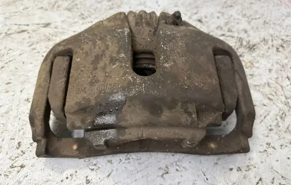 BMW 5 GT F07 Front brake caliper