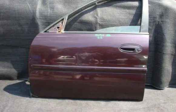 Chevrolet Malibu Front door