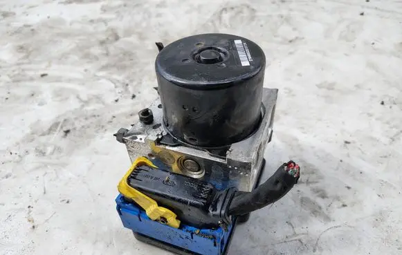 Renault Fluence ABS Pump 28561258023