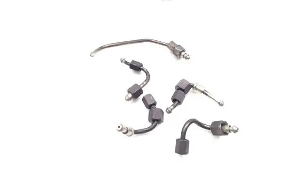 Opel Astra J Fuel injector supply line/pipe 