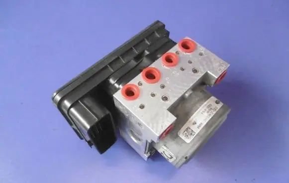 Ford B-MAX ABS Pump D1B12C405AC 10022002164 0010022