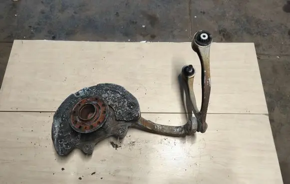 Mercedes-Benz E W213 Front wheel hub