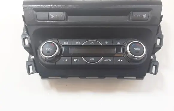 Mazda 3 II Air conditioner control unit module B45D61190F