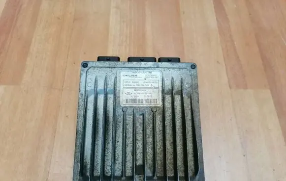 Renault Kangoo I Engine control unit/module 8200250663 80958D R04100041C