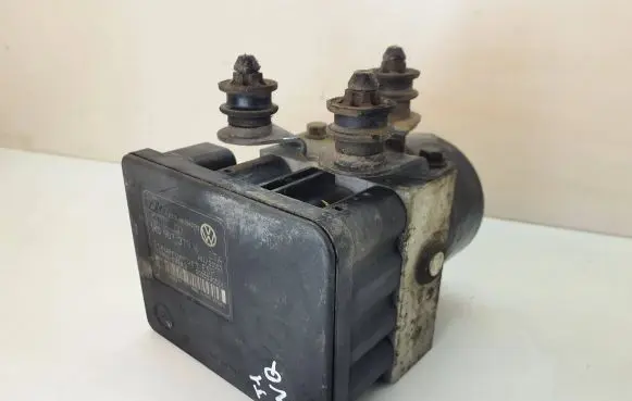 Volkswagen Touran I ABS Pump 1K0907379K 1K0614517H 10096003483