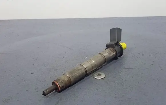 Fuel injector