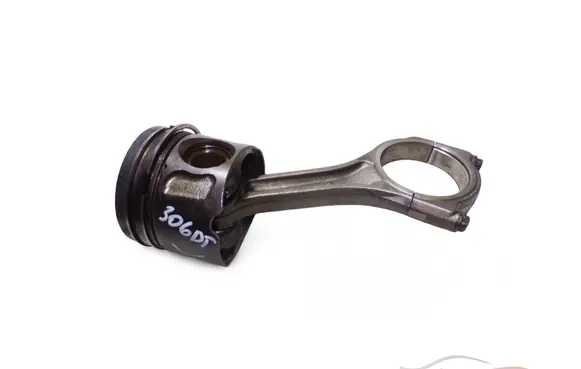 Jaguar XF X250 Piston with connecting rod H268X
