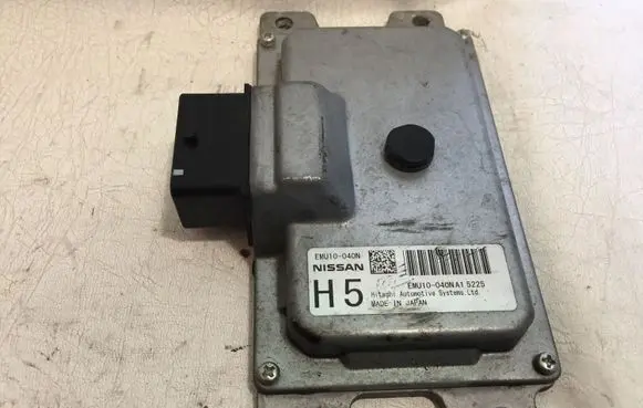 Nissan Juke I F15 Gearbox control unit/module EMU10040N