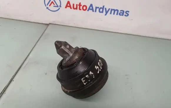 BMW 5 E39 Engine mount bracket 22111096514