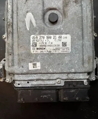 Mercedes-Benz GLA W156 Engine control unit/module A2709002100 0261S09816