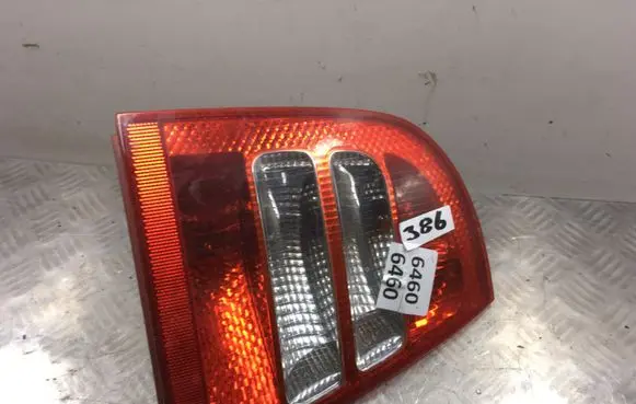 Skoda Octavia Mk1 (1U) Rear/tail lights ZS13106945095 1U6945111