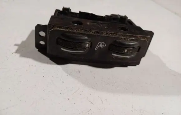 Toyota Avensis T250 Seat heating switch 453417