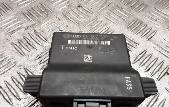 Volkswagen Golf V Door control unit/module 1K0907530E 1K0907951 0325TFMNL