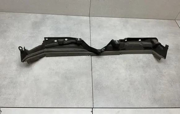 Opel Astra K Intercooler air guide/duct channel 52077001 332155568