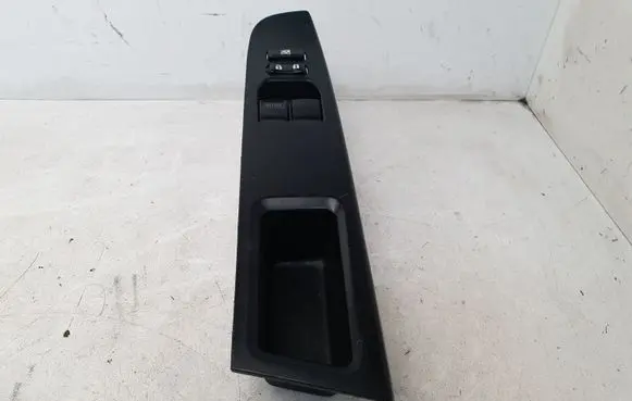 Toyota Yaris Electric window control switch 742320D680