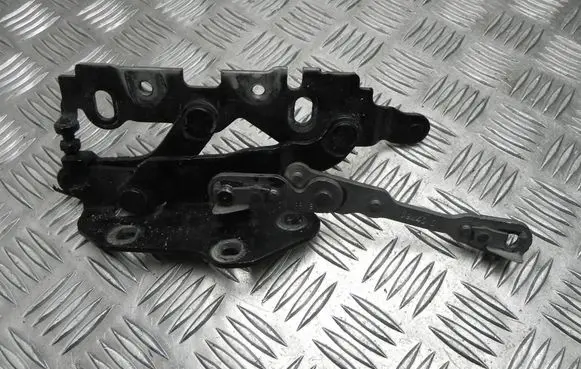 Mercedes-Benz C AMG W204 Tailgate/trunk/boot hinge A2048870410R I11440