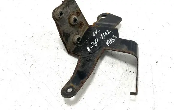 Hyundai i30 ABS pump bracket 