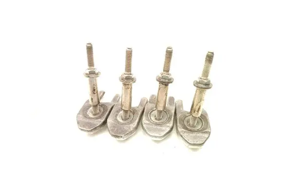 Mazda 3 III Fuel Injector clamp holder 
