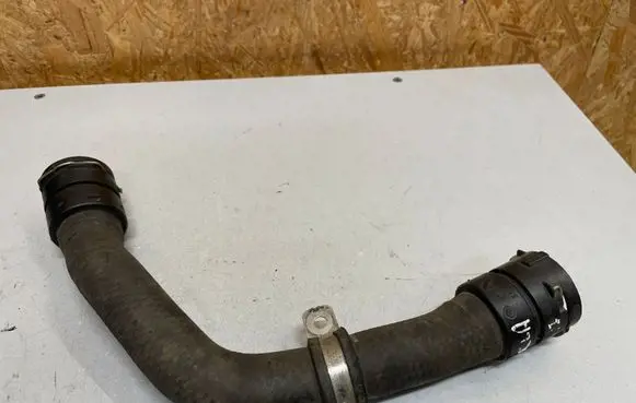 Mercedes-Benz CLA C117 X117 W117 Engine coolant pipe/hose