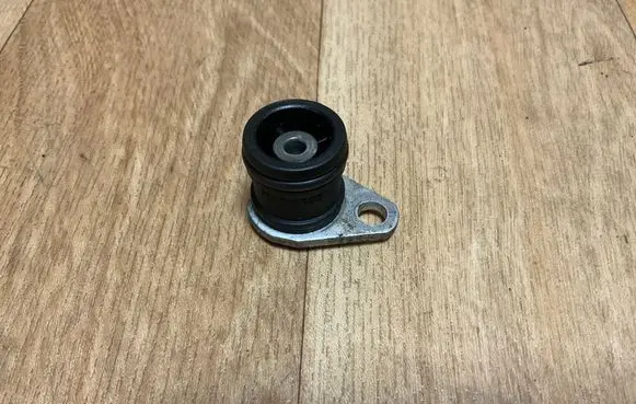 Volkswagen Touareg II Thermostat 059115185C