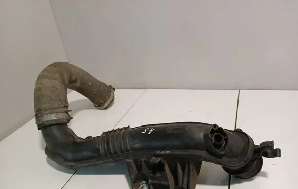 Audi A5 8T 8F Intercooler hose/pipe 8K0145673L