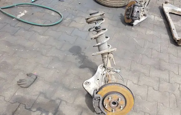 Nissan Pulsar Front suspension assembly kit set