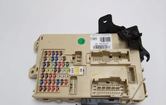 Hyundai i30 Fuse module 91950A6061