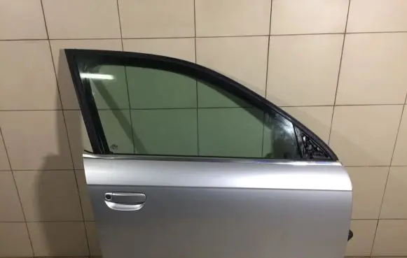 Audi A4 S4 B7 8E 8H Front door